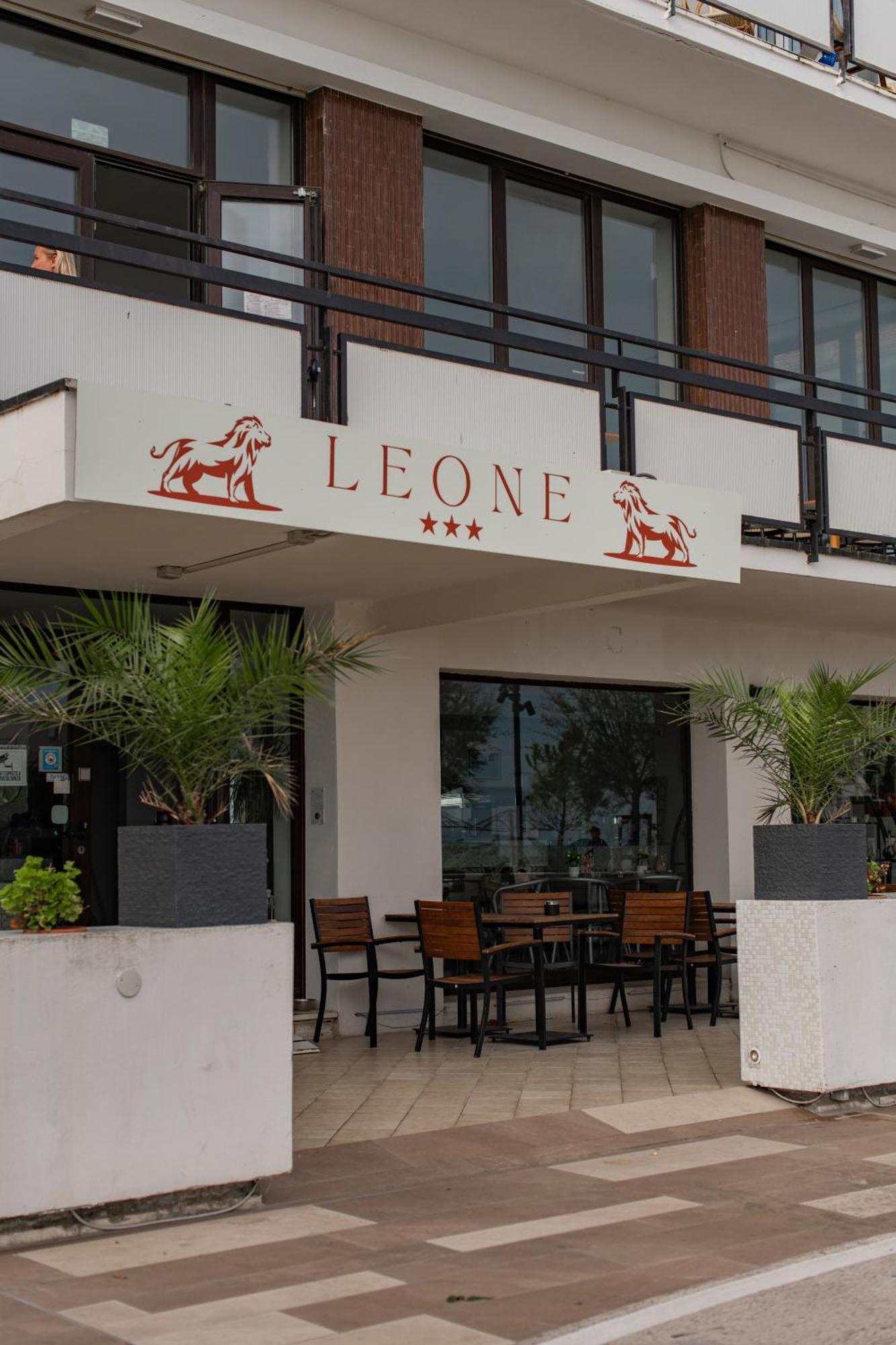 Hotel Re Leone Римини Екстериор снимка